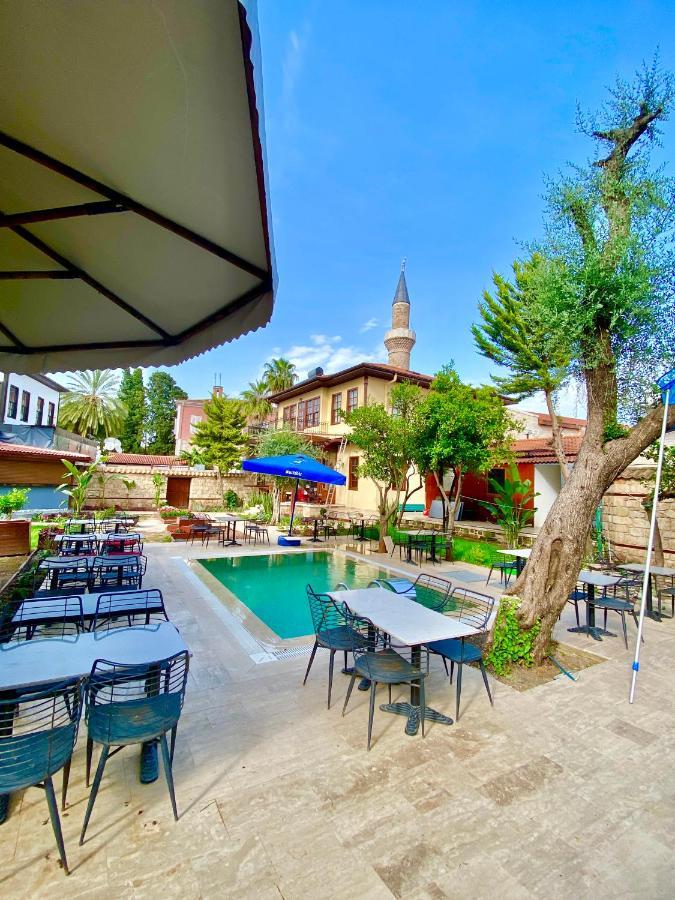 Appartamento Necip Bey Konagi Antalia Esterno foto