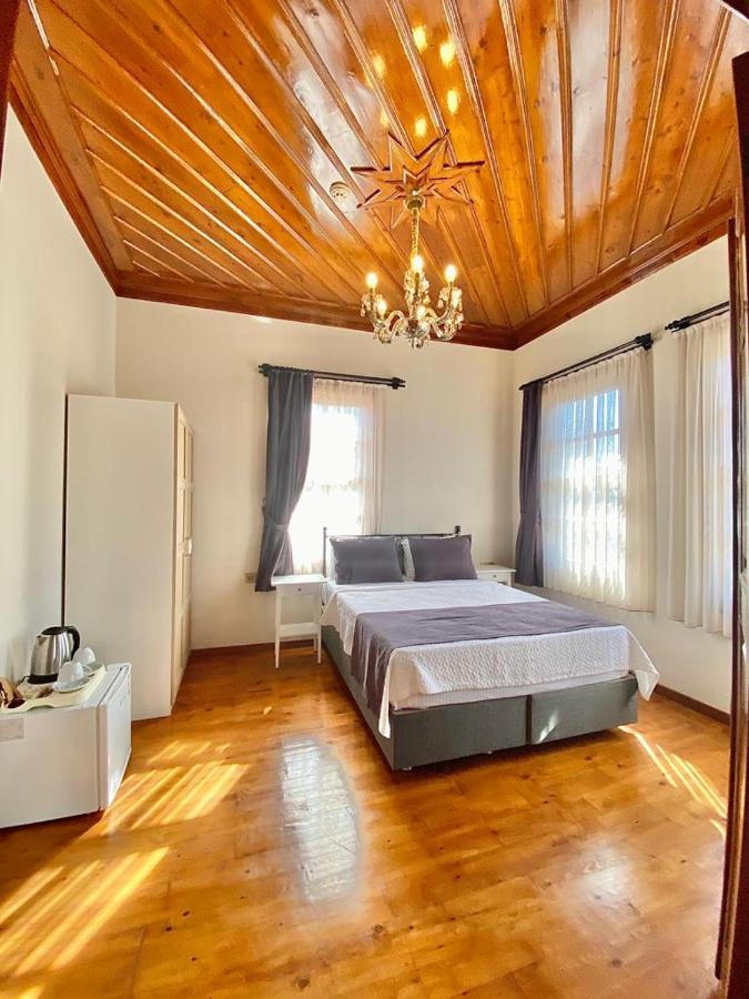 Appartamento Necip Bey Konagi Antalia Esterno foto