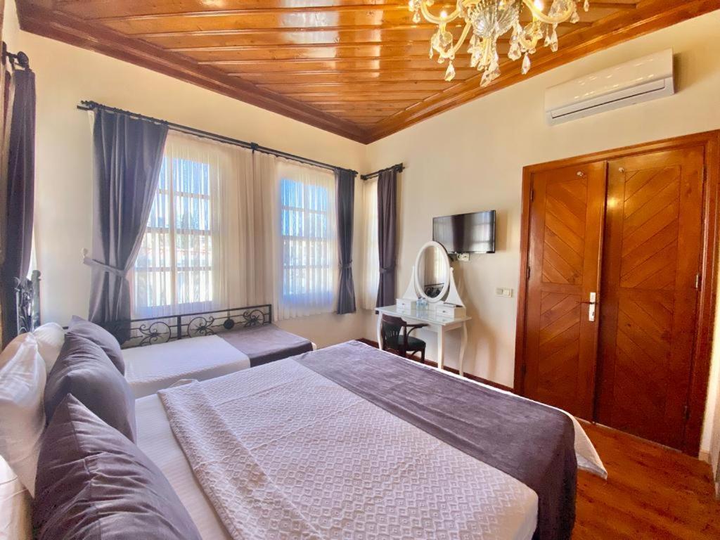Appartamento Necip Bey Konagi Antalia Esterno foto